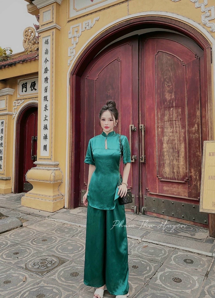 Đồ lam nữ đi chùa vai lua mat