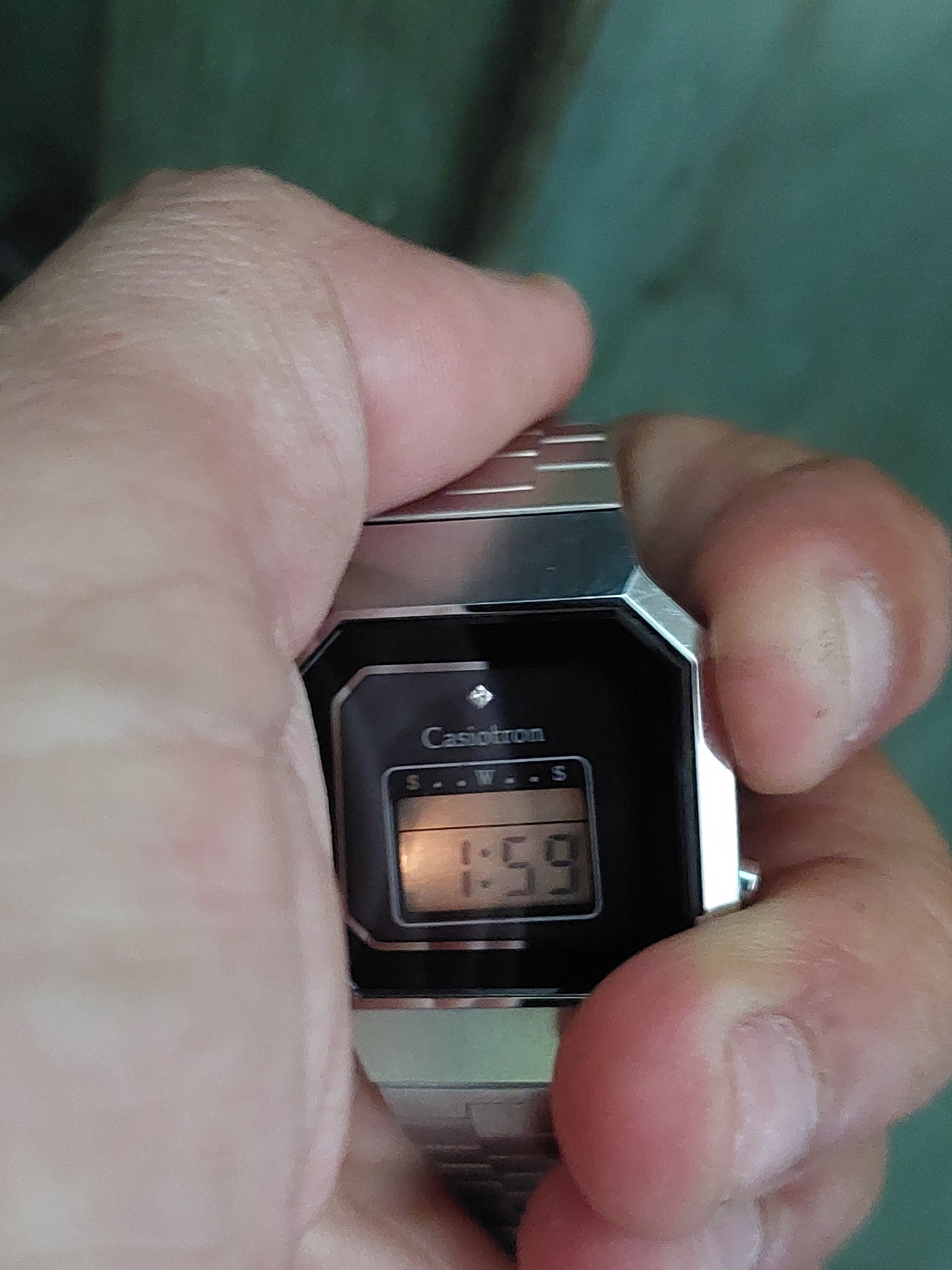 Đồng hồ nữ casiotron chạy pin hàng Si
