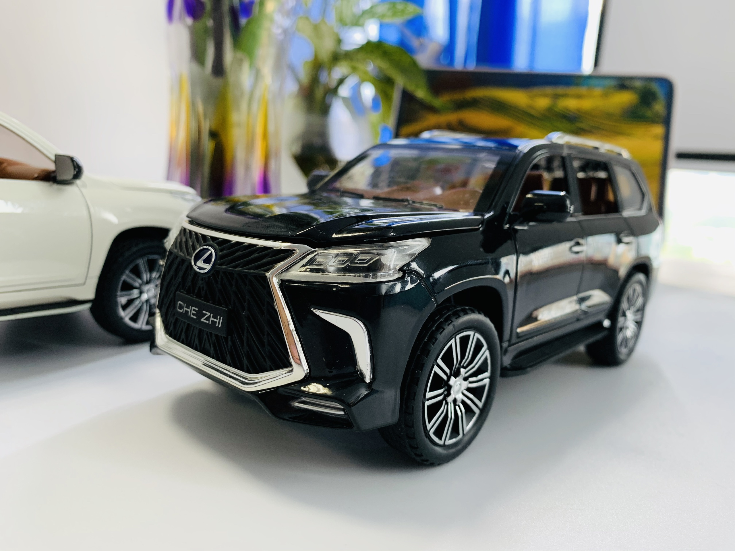 MÔ HÌNH XE Ô TÔ LEXUS LX570 1:24 (ĐEN)