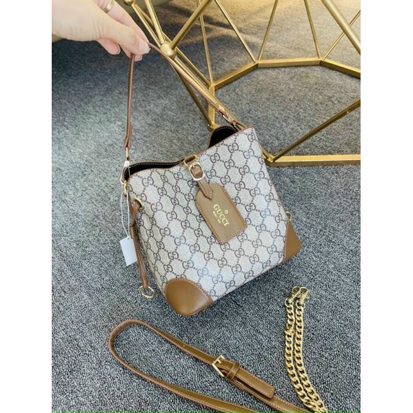 Túi xách nữ đeo chéo GC size 22