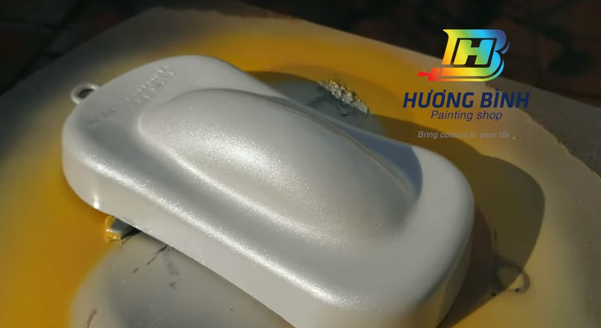 Sơn xịt Samurai màu Trắng Ngọc Trai (Kawasaki) - K420