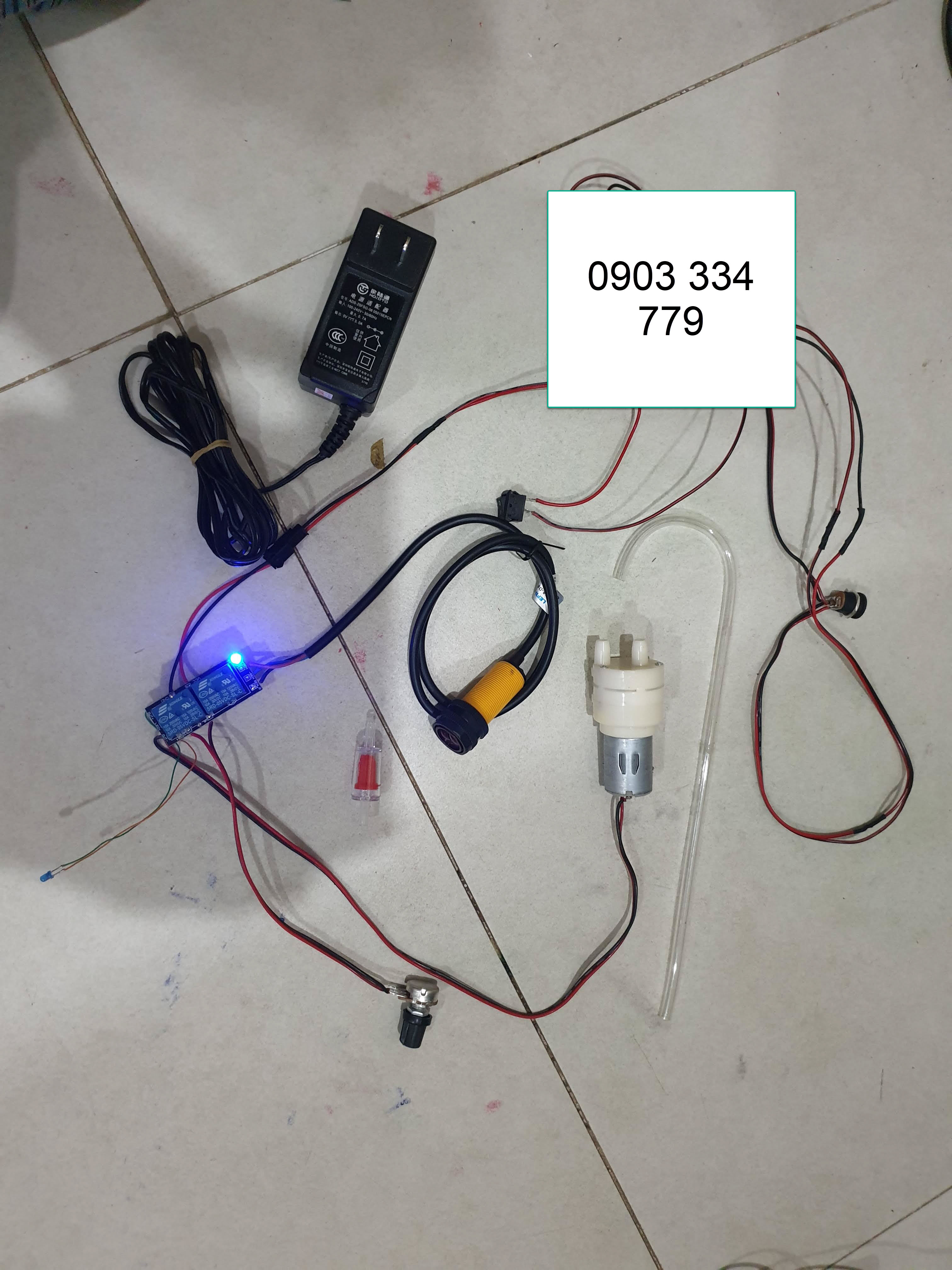 Combo chế máy rửa tay không chạm 2 chế độ có pin