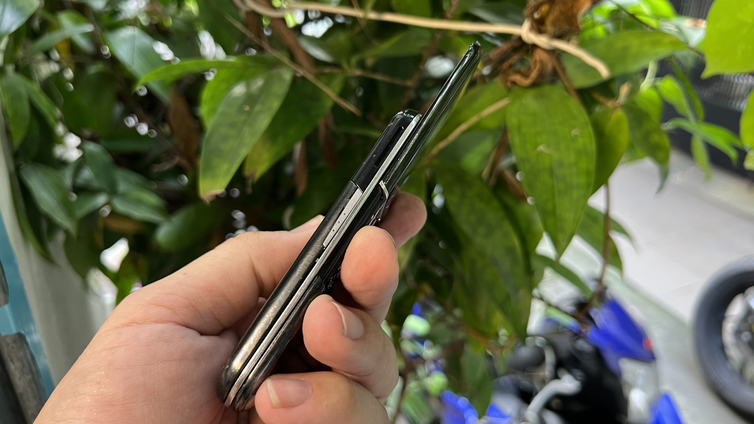 Điện thoại Nokia 8900 màu đen (1754)