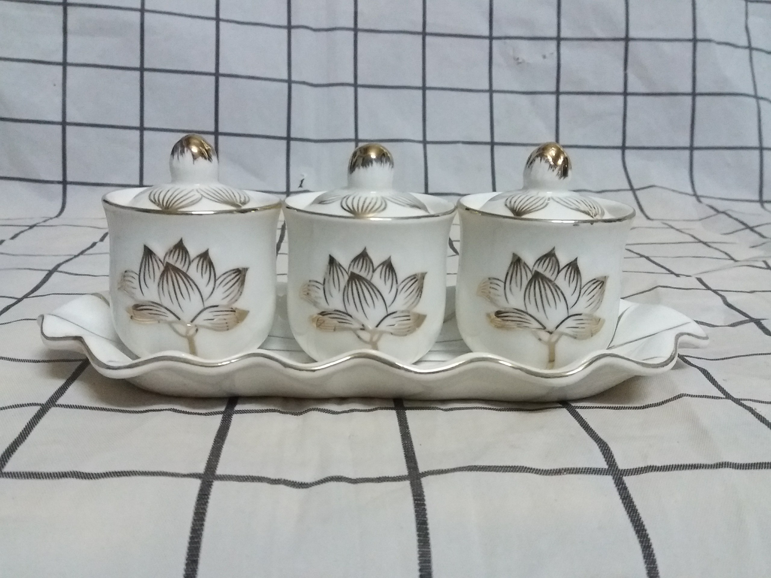 Bộ 3 chung nước có nắp thờ cúng