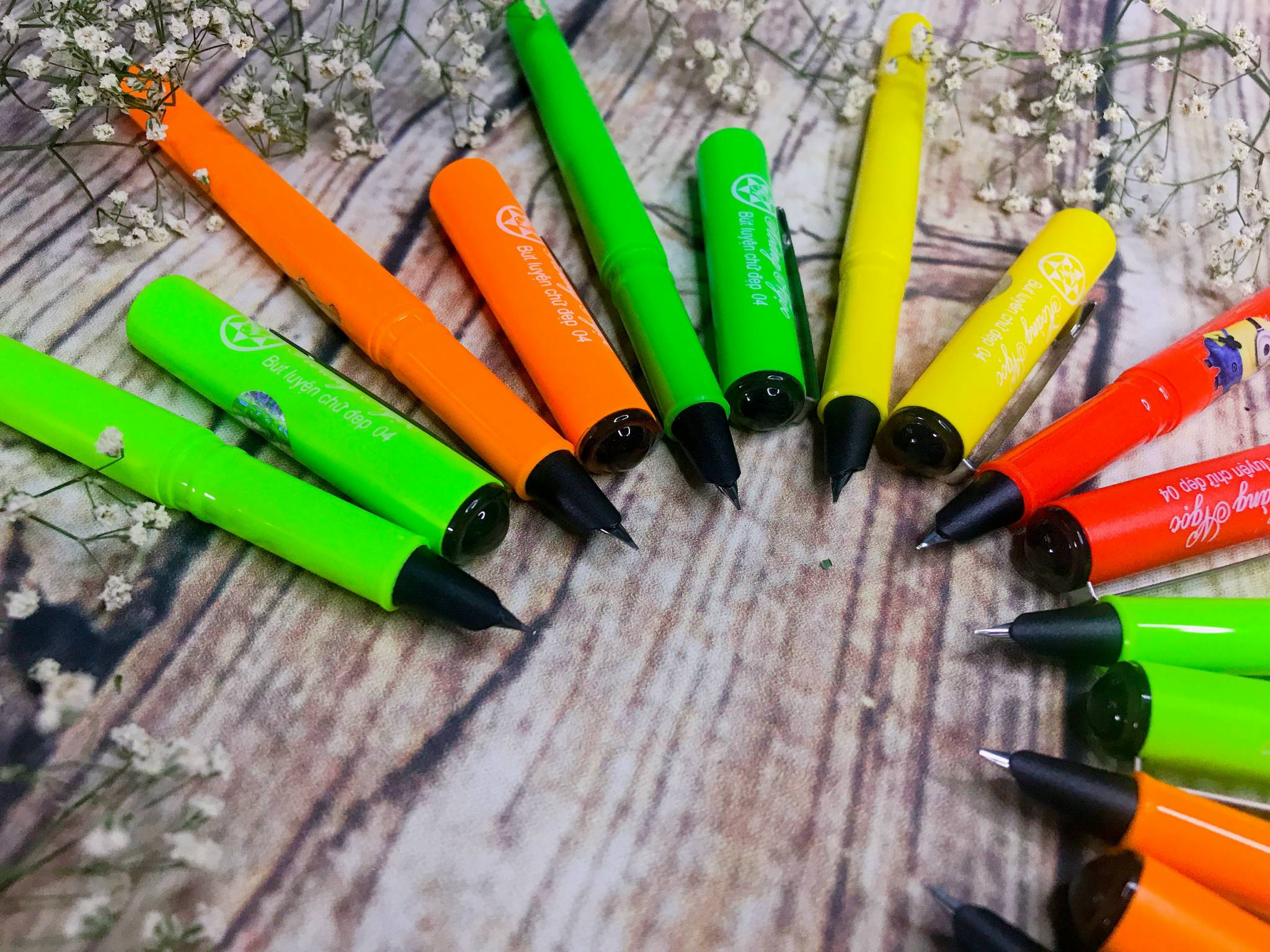 ☘️ Bút máy Hoàng Ngọc 04 ngòi êm trơn