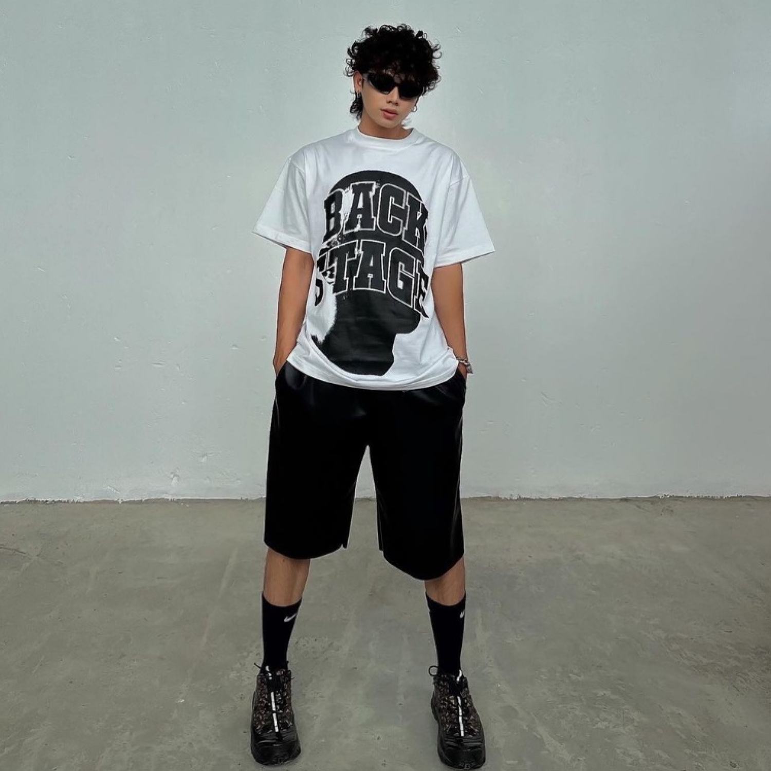 Áo thun tay lỡ BACKSTAGE88 Black Mask Tee