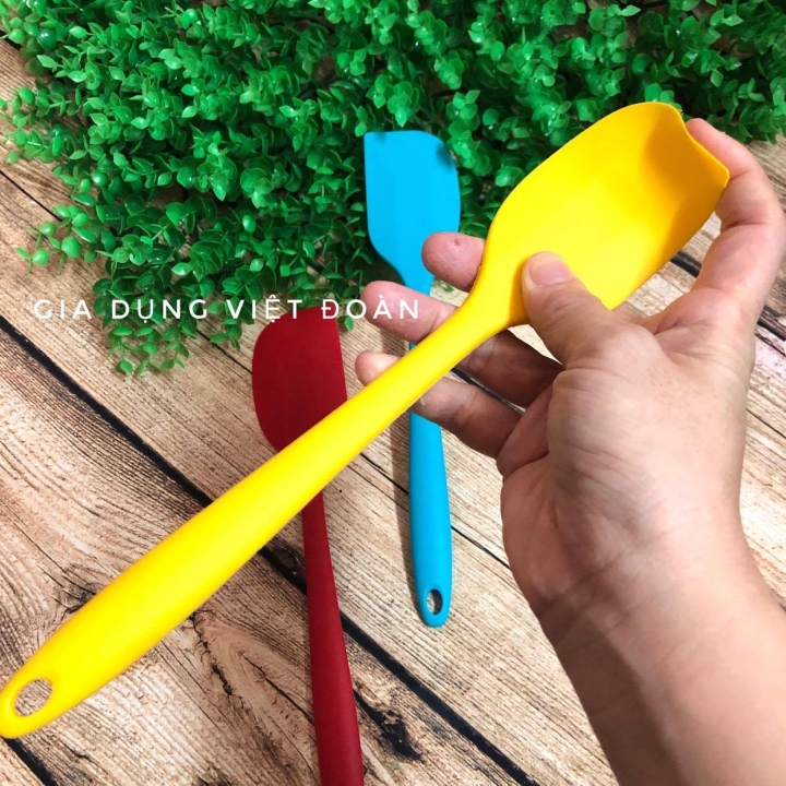SPATULA Cây VÉT bột, Phới dẹt SILICON nguyên khối 27cm. Dụng cụ là miếng vét bột mỏng dẻo ĐÁNG YÊU dễ sử dụng. Phù hợp cho GIA ĐÌNH và các TIỆM BÁNH chuyên nghiệp.