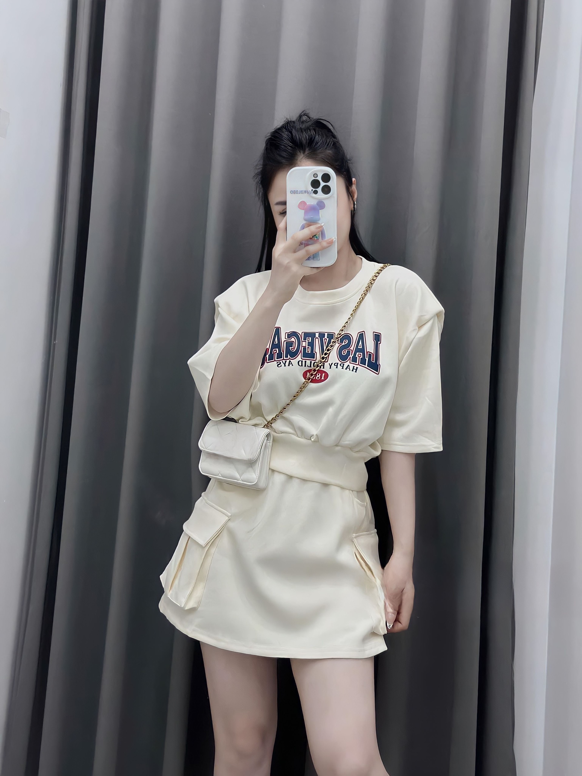 Bộ áo thun lasvegas kèm chân váy túi hộp vải cotton 🦋 set áo phông in chữ kèm váy ngắn cạp cao 3 màu 🦋