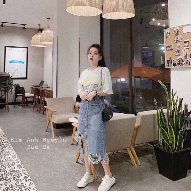 Chân váy rách lệch cúc dọc
