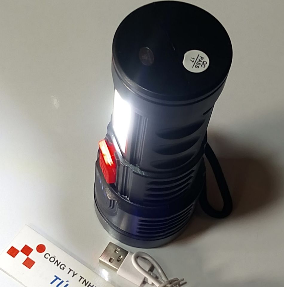 Đèn pin LED L 822 (Sử dụng Pin sạc Lithium)