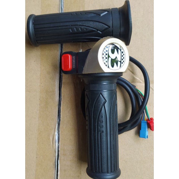 Tay ga xe điện 133S ( 1 đôi 2 bên trái, phải )