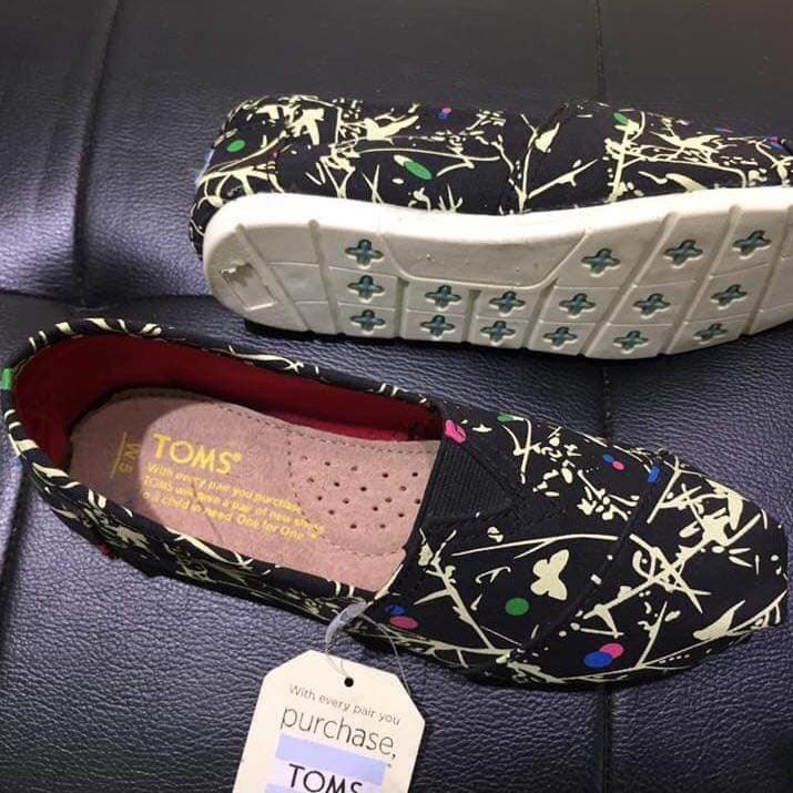 [HCM]Giày toms chấm bi đen 2019