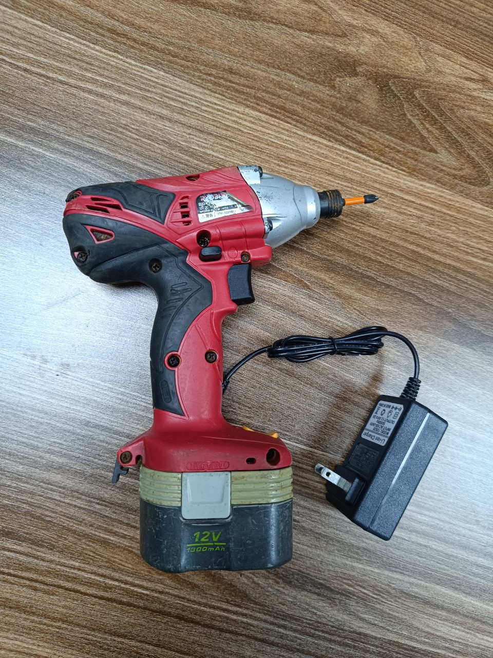 Máy bắn vít Ryobi 12v BID - 1226