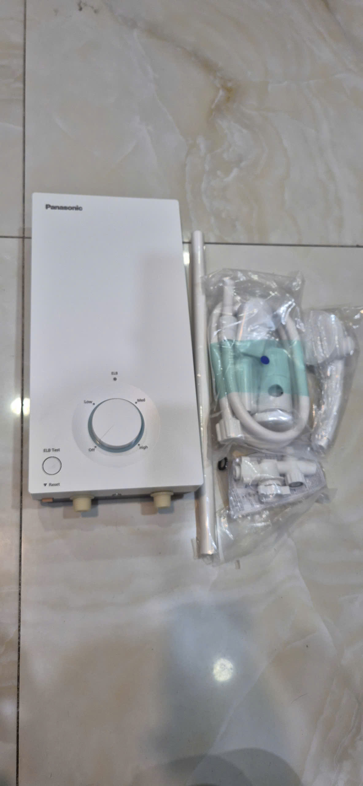 Máy nước nóng Panasonic DH-3VS1VW (KHÔNG BƠM TRỢ LỰC)