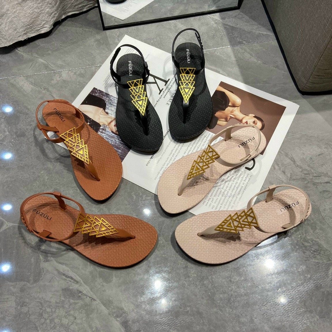 ( xả hàng) sandal gót 2p quay ngang da