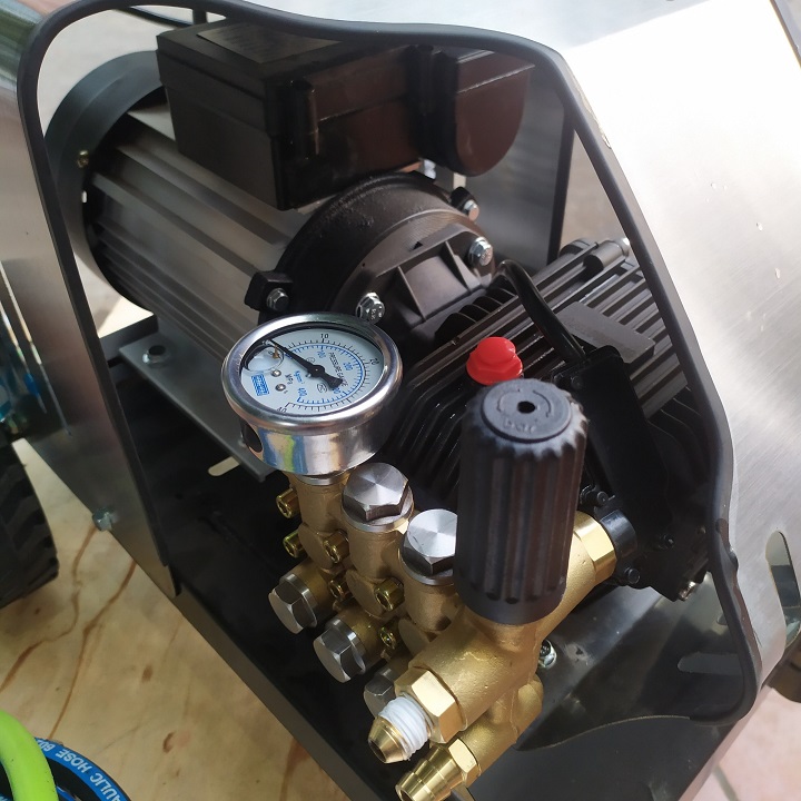Máy Rửa Xe Cao Áp 2.2Kw Fanton FT 2200A