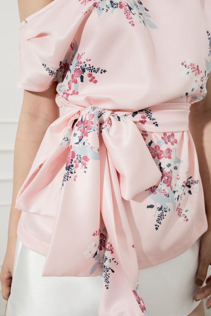 Masara áo lụa lệch vai hoa đào