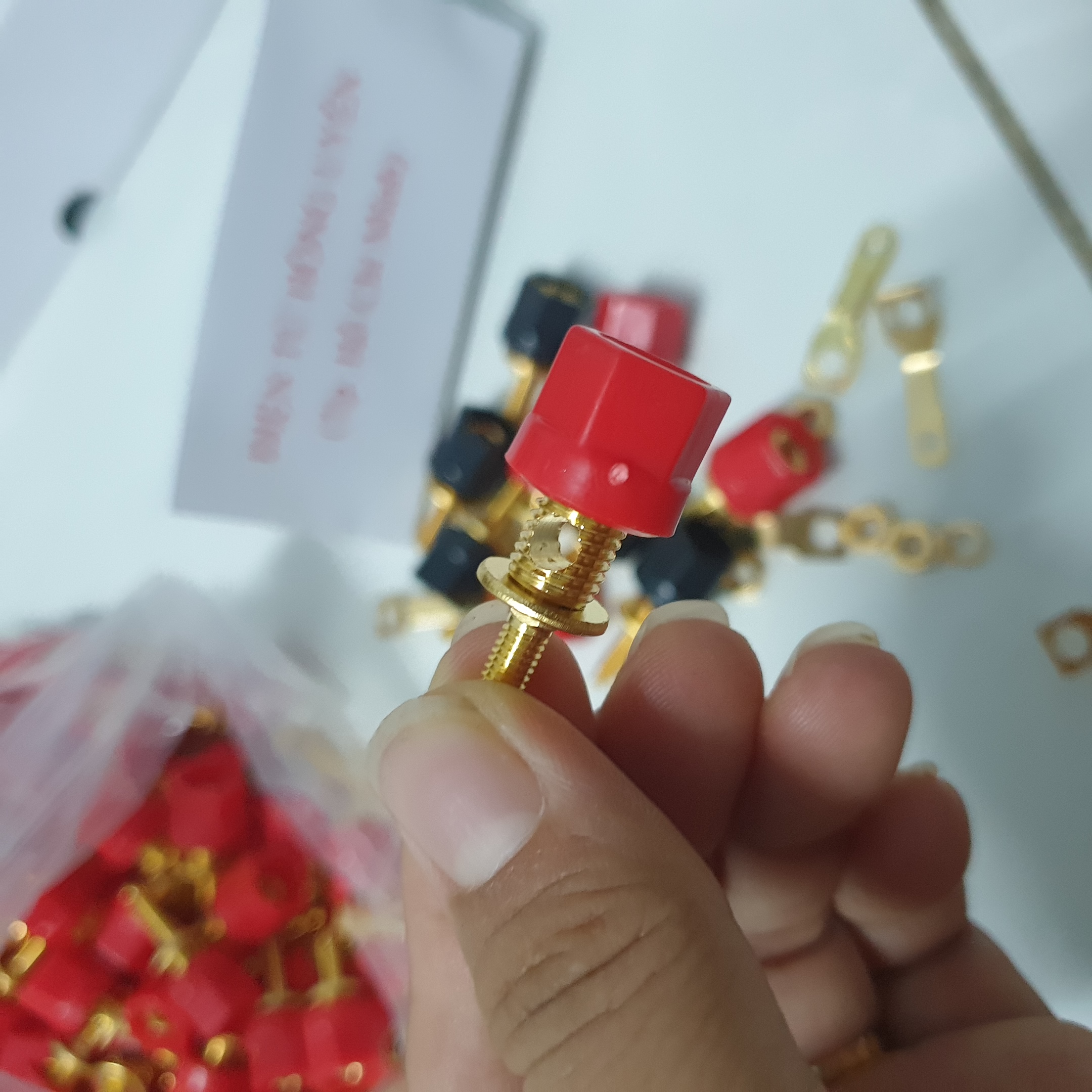 10 chiếc Cọc loa (đỏ + đen). Cọc loa (chân dài). Cọc nối dây loa, amply