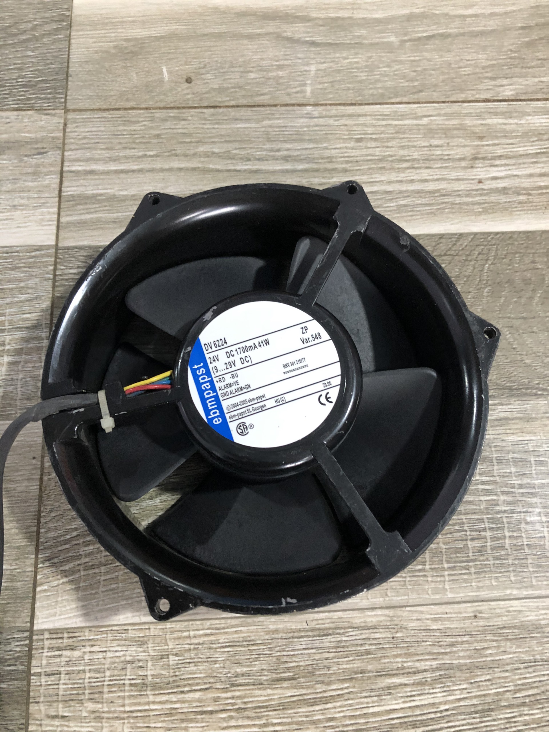Quạt bãi ô tô chạy điện 12v 24v