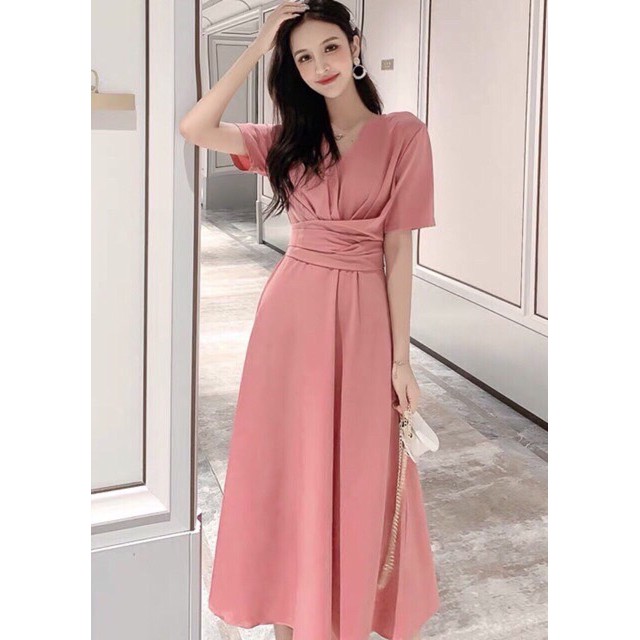 Đầm hồng ruốc form dài chéo eo