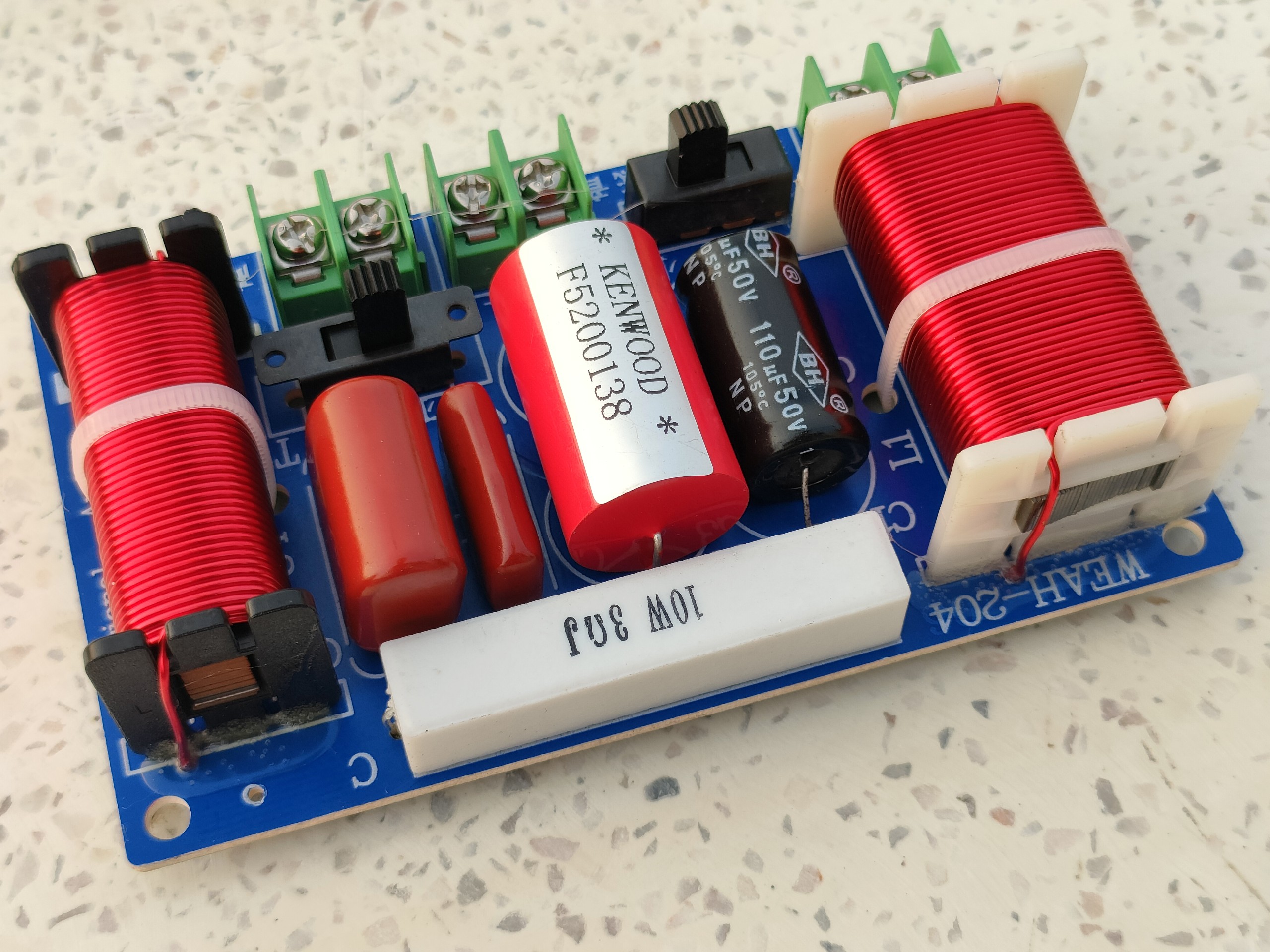 Phân tần loa 2way WEAH 204