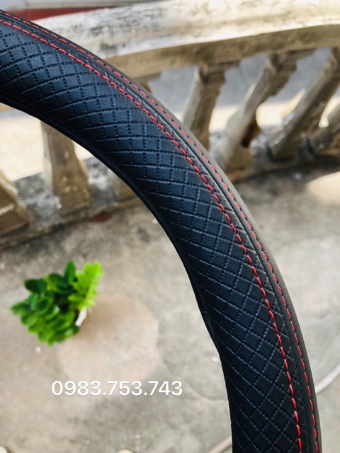 Bọc vô lăng ô tô phong cách thể thao