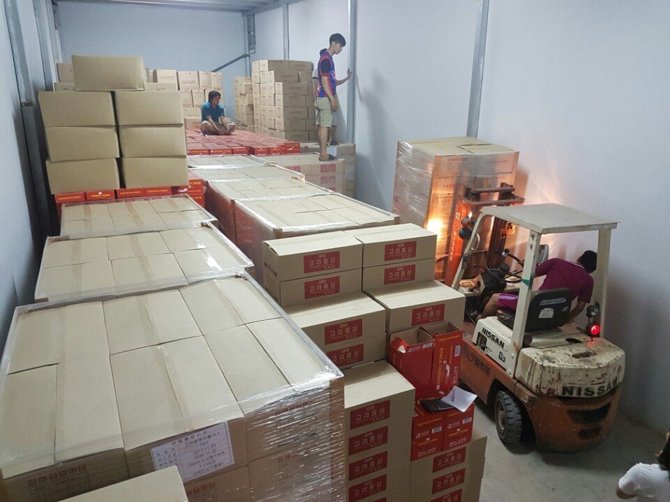 NƯỚC HỒNG SÂM CỦ HÀN QUỐC KGS 10 CHAI