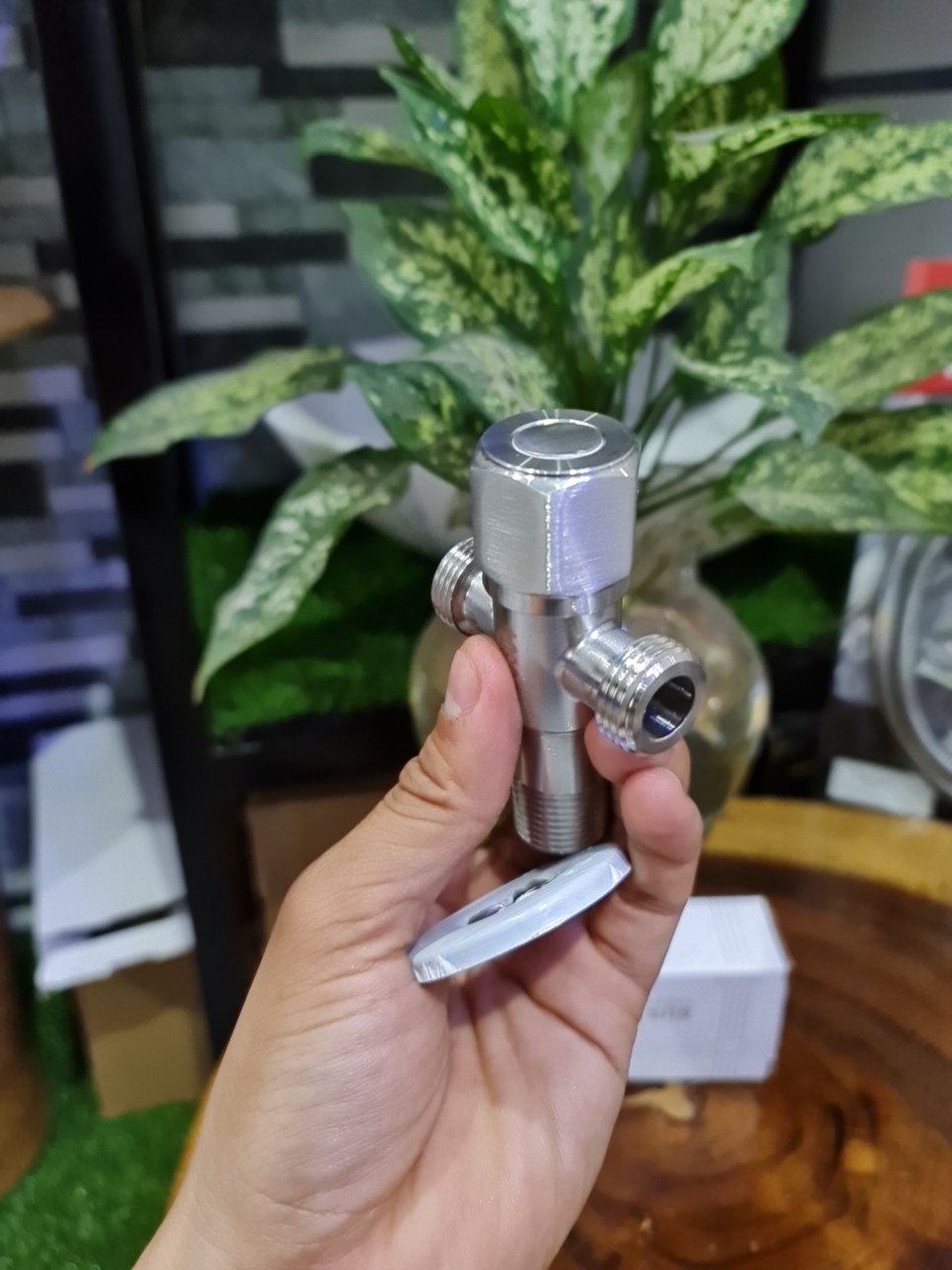 Van chia nước , van T khoá inox 304