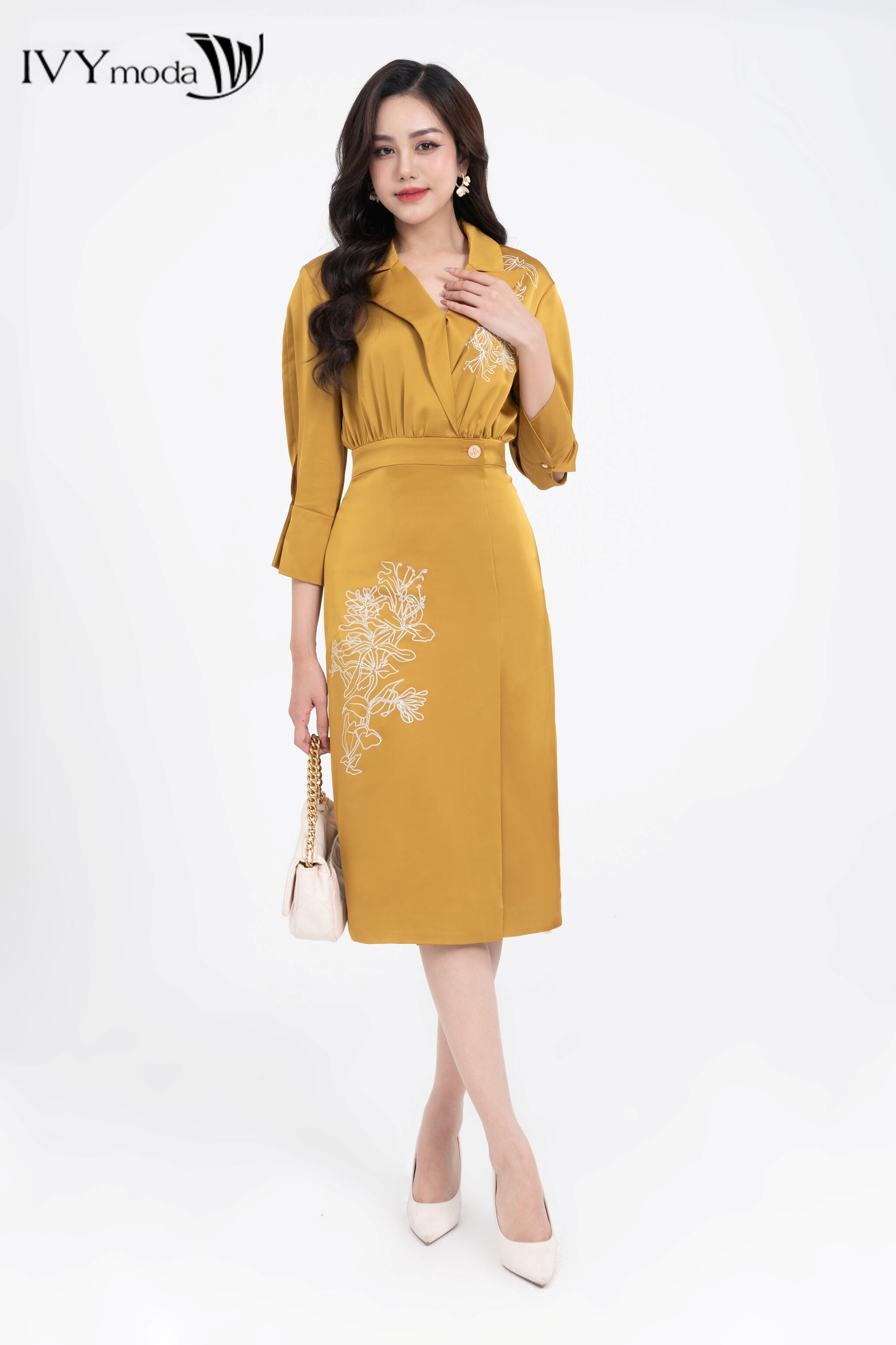 Đầm lụa xếp cổ 2 ve ivy moda ms 48m7954