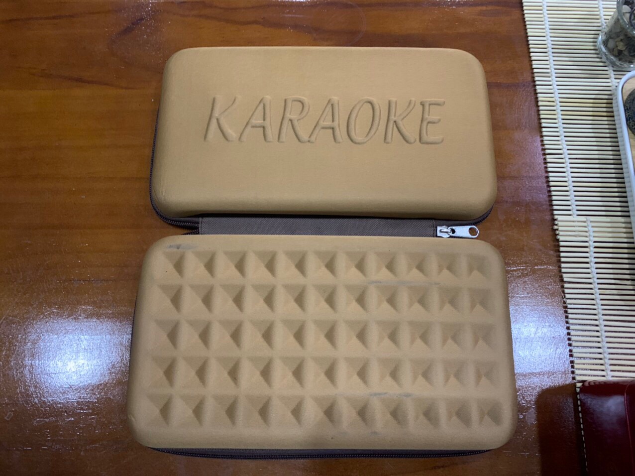 Hộp đựng micro loa kéo