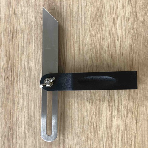 THƯỚC Ê KE VUÔNG STANLEY 46-825-0