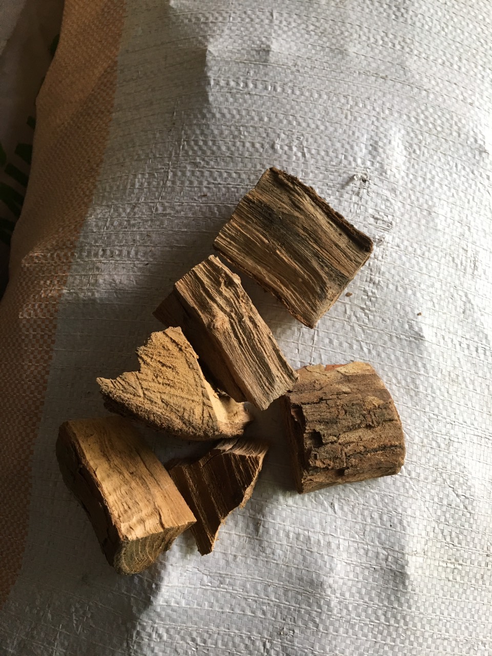 Gỗ sữa cắt khúc trồng hoa lan gói 1kg