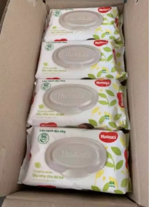 combo 2 Khăn giấy ướt cho trẻ sơ sinh Huggies 64 tờ (1 gói)