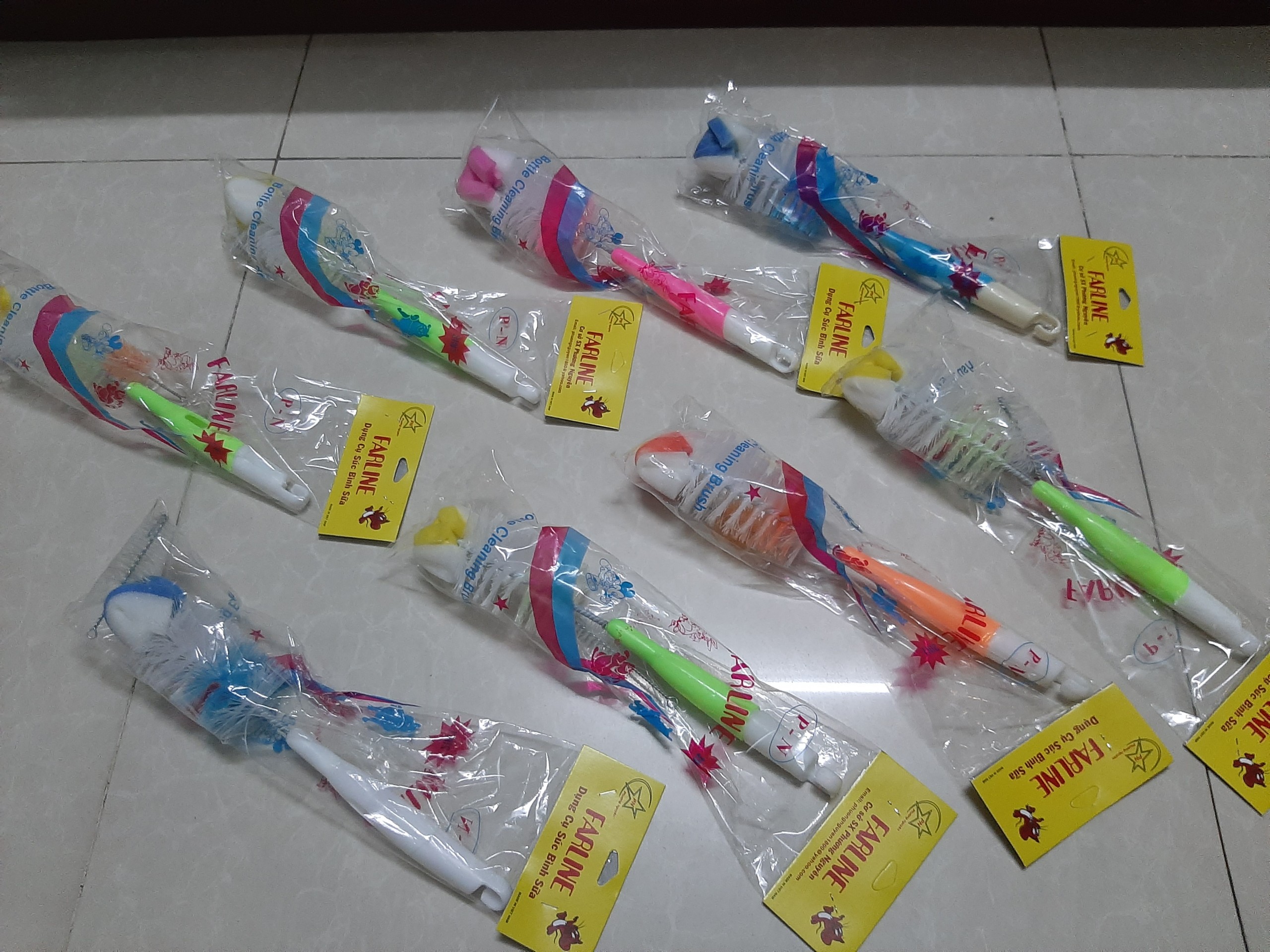 Cây cọ súc bình sữa cho bé