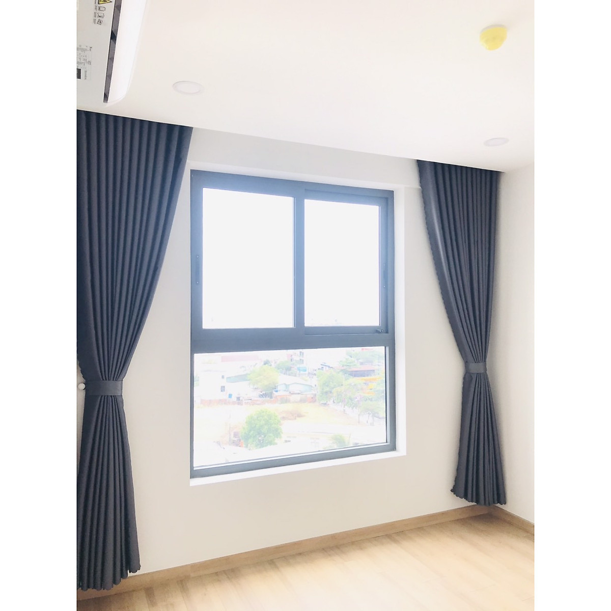 Rèm vải ngăn lạnh điều hòa