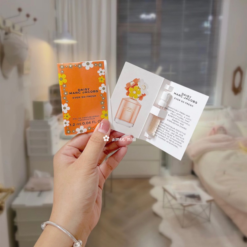 Vial nước hoa Daisy Marc Jacobs EVER SO FRESH 1.2ml - CAM