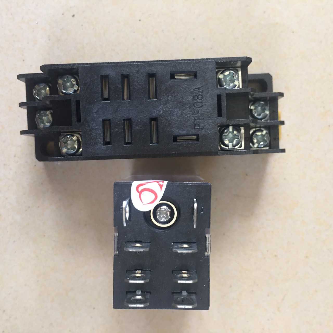 [SP000349] RƠ LE KIẾNG [10A 220V] [8 CHÂN]