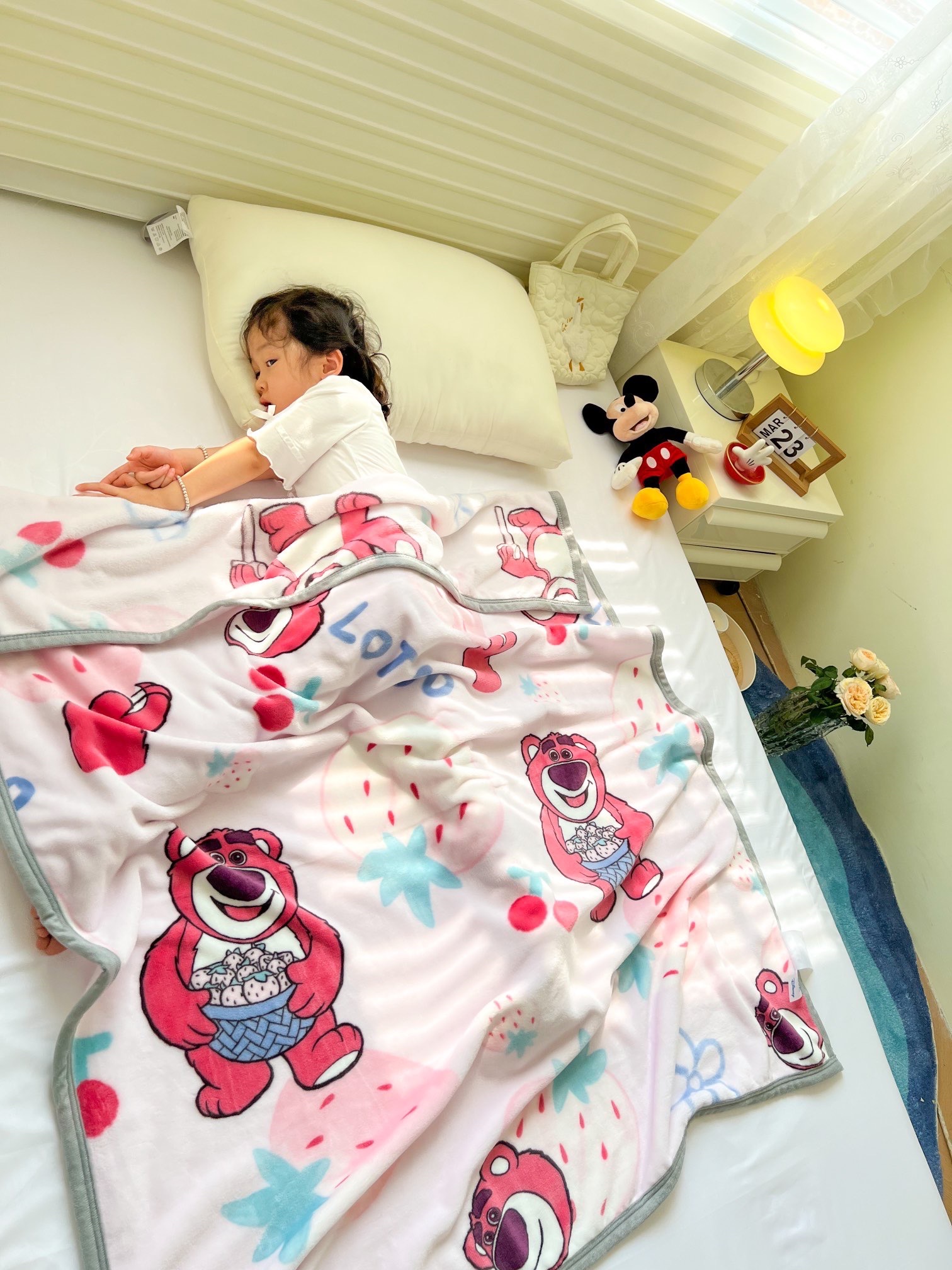 Blanket snow milk cartoon multi-purpose