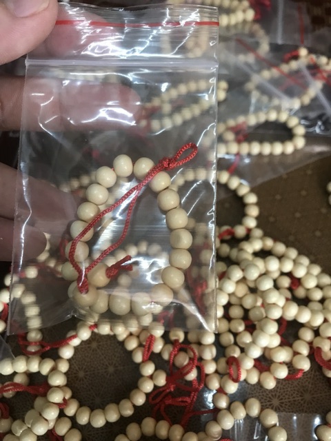 chiếc Vòng dâu tằm cho bé