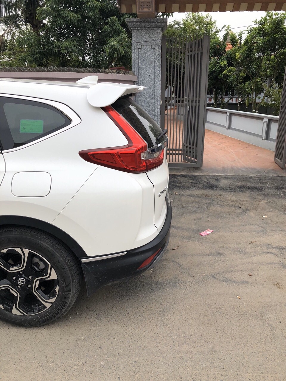 Đuôi gió xe Hatchback, Suv.
