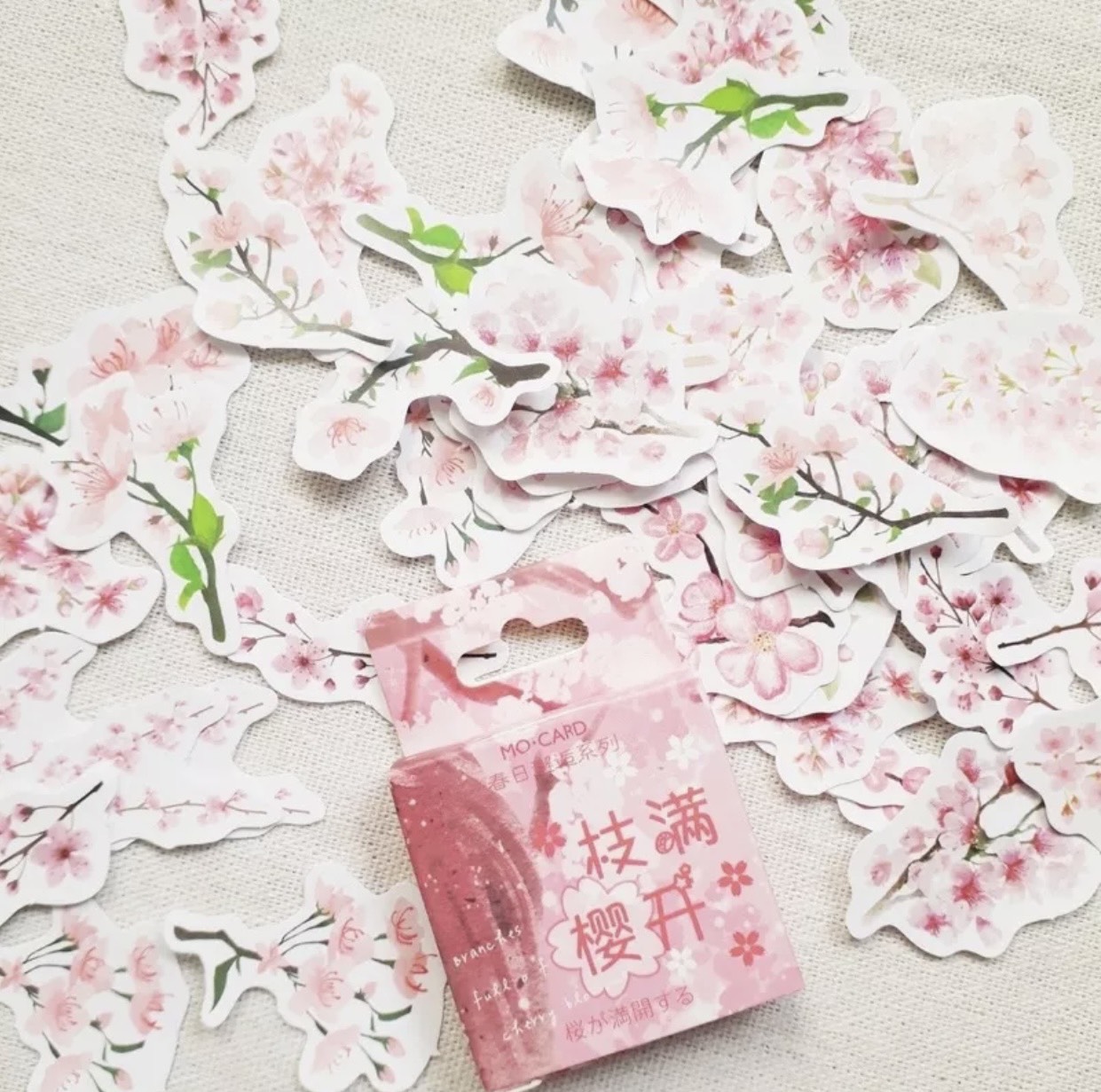 Hộp 45 46 sticker mini nhiều chủ đề