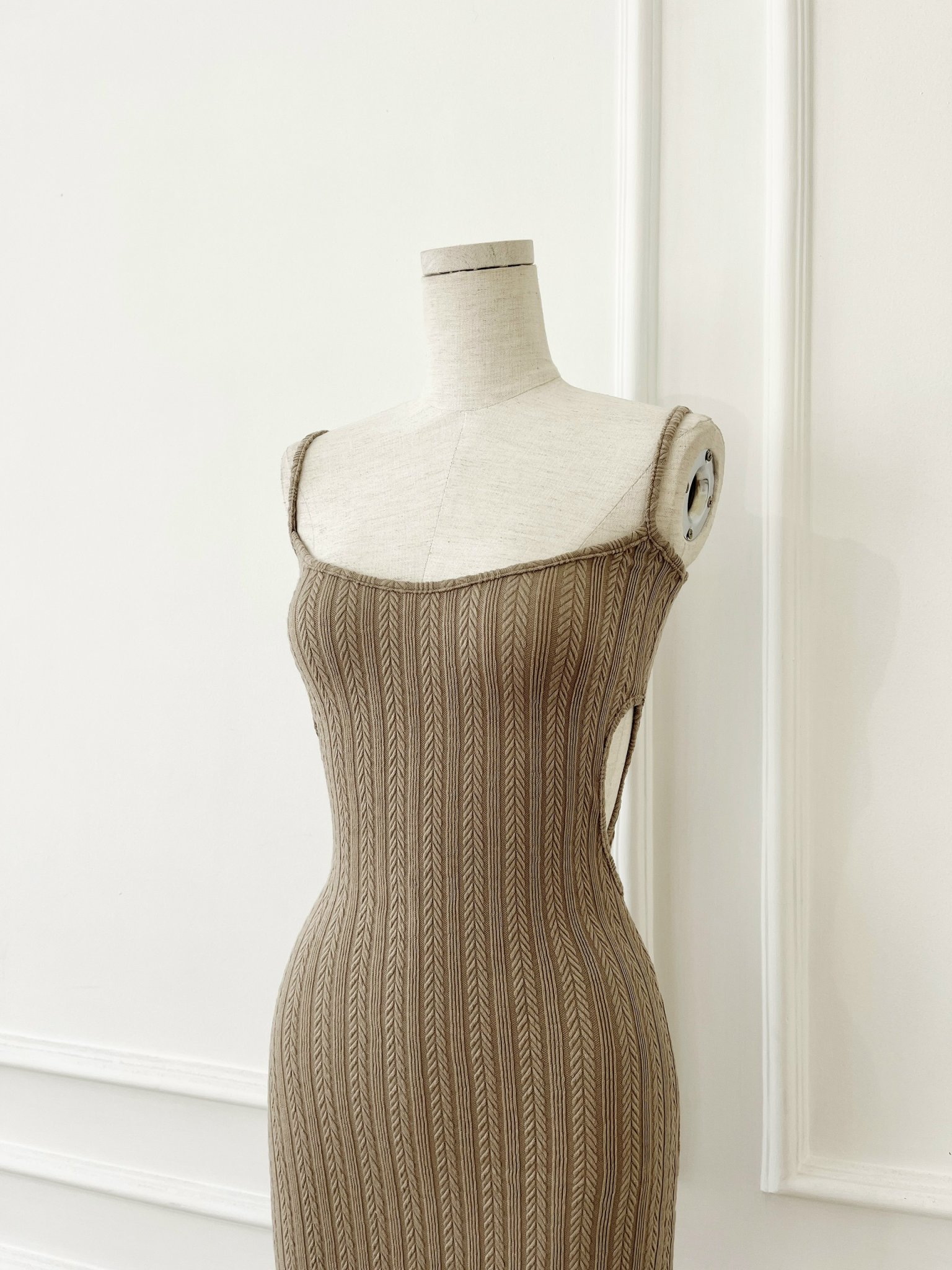 [Ảnh thật] Đầm thun body 2 dây cut out eo sexy