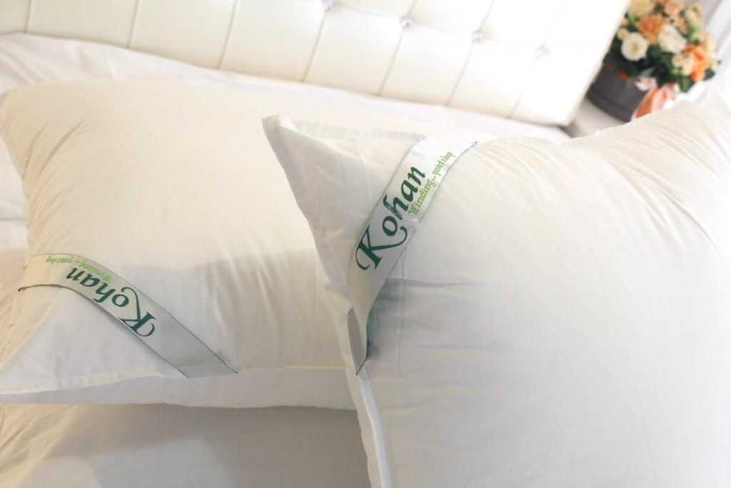 RUỘT GỐI CAO CẤP KOHAN BÔNG MICROFIBER 0.7D GIẢ LÔNG VŨ (50*70CM)