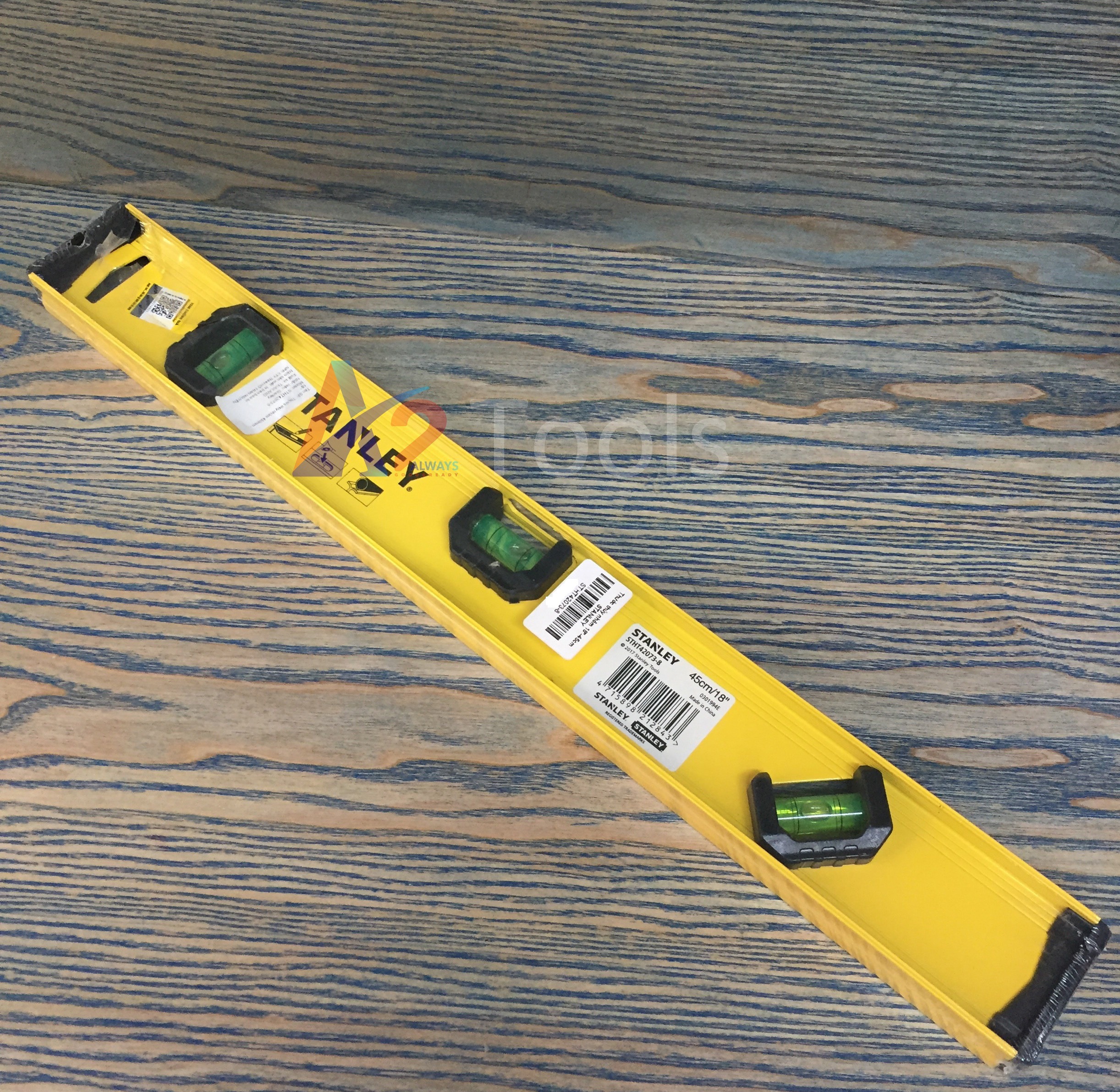 Thước thủy nhôm 18"/45cm Stanley STHT42073-8