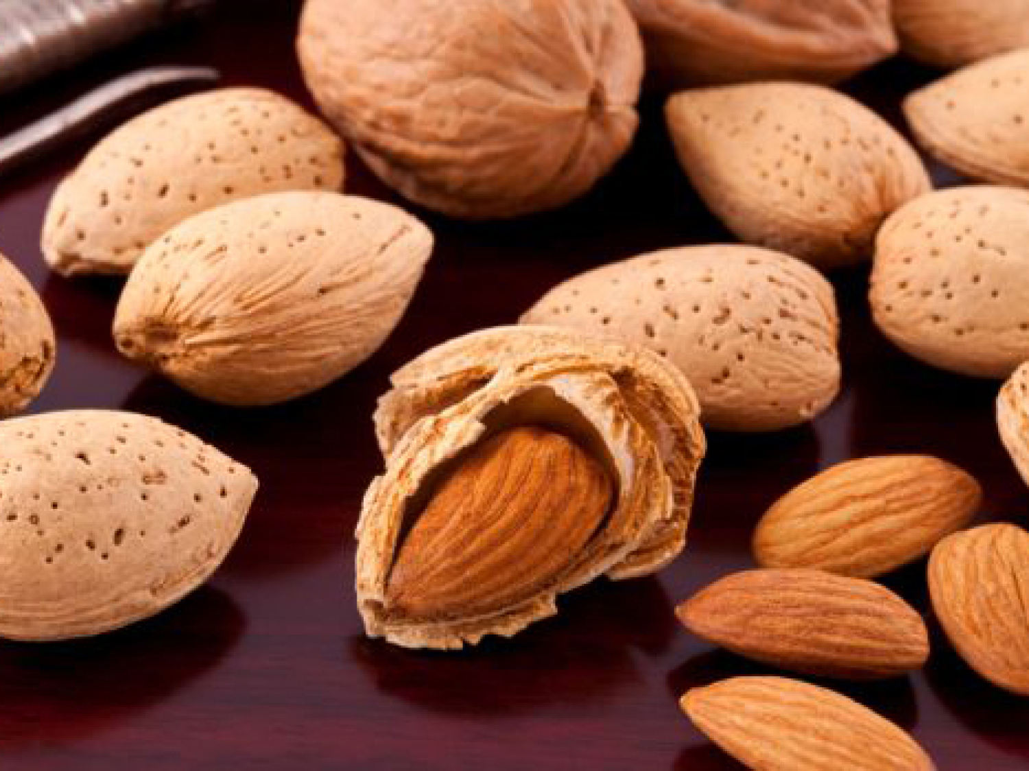 HẠNH NHÂN RANG BƠ MỸ VỎ MỎNG 450G (BAO NGON)