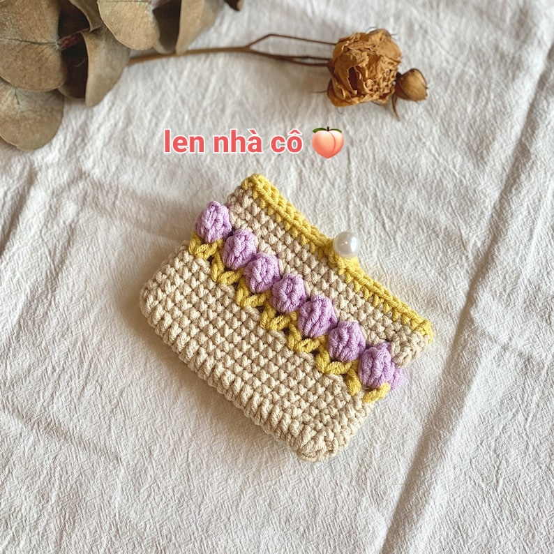Ví cầm tay mini hoa tulip bằng len handmade