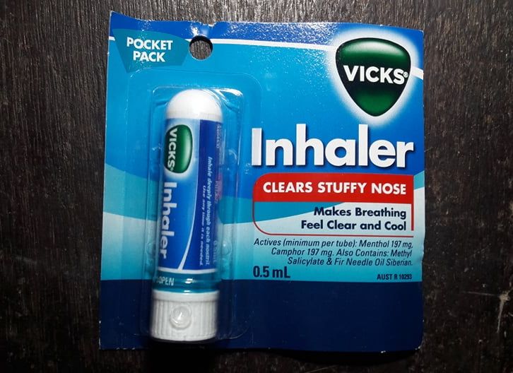 Ống hít mũi vicks inhaler