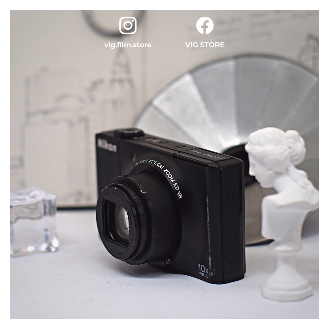 Nikon Coolpix S8000