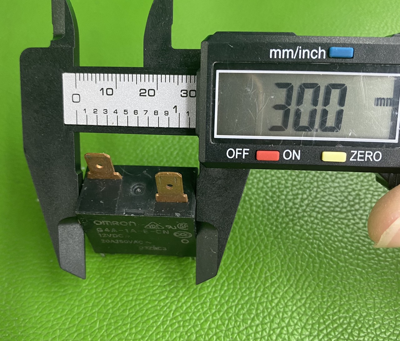 RELAY OMRON 12V THÁO MÁY