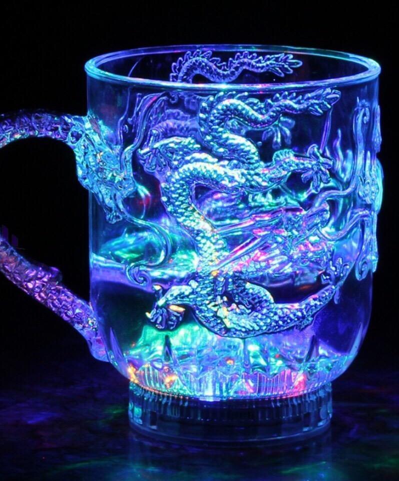 LY ĐỔ NƯỚC TỰ ĐỘNG SÁNG RỒNG 7 MÀU